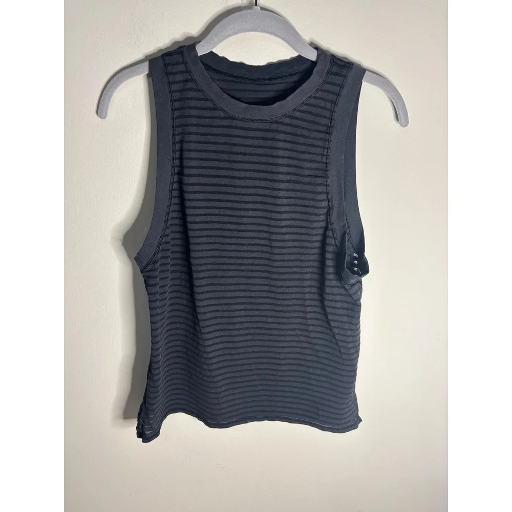 Lululemon Striped Muscle Tank Top Black Sleeveless Crew Neck Workout‎ Shirt